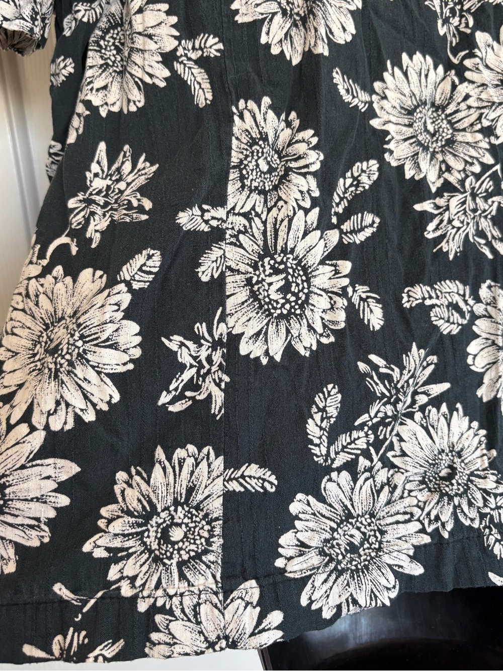 Erika Dark Green & White Sunflower Button Up with Red Buttons - Picture 9 of 11